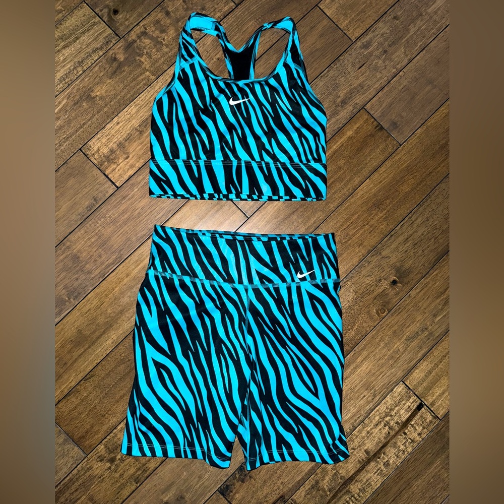 2 piece Nike set